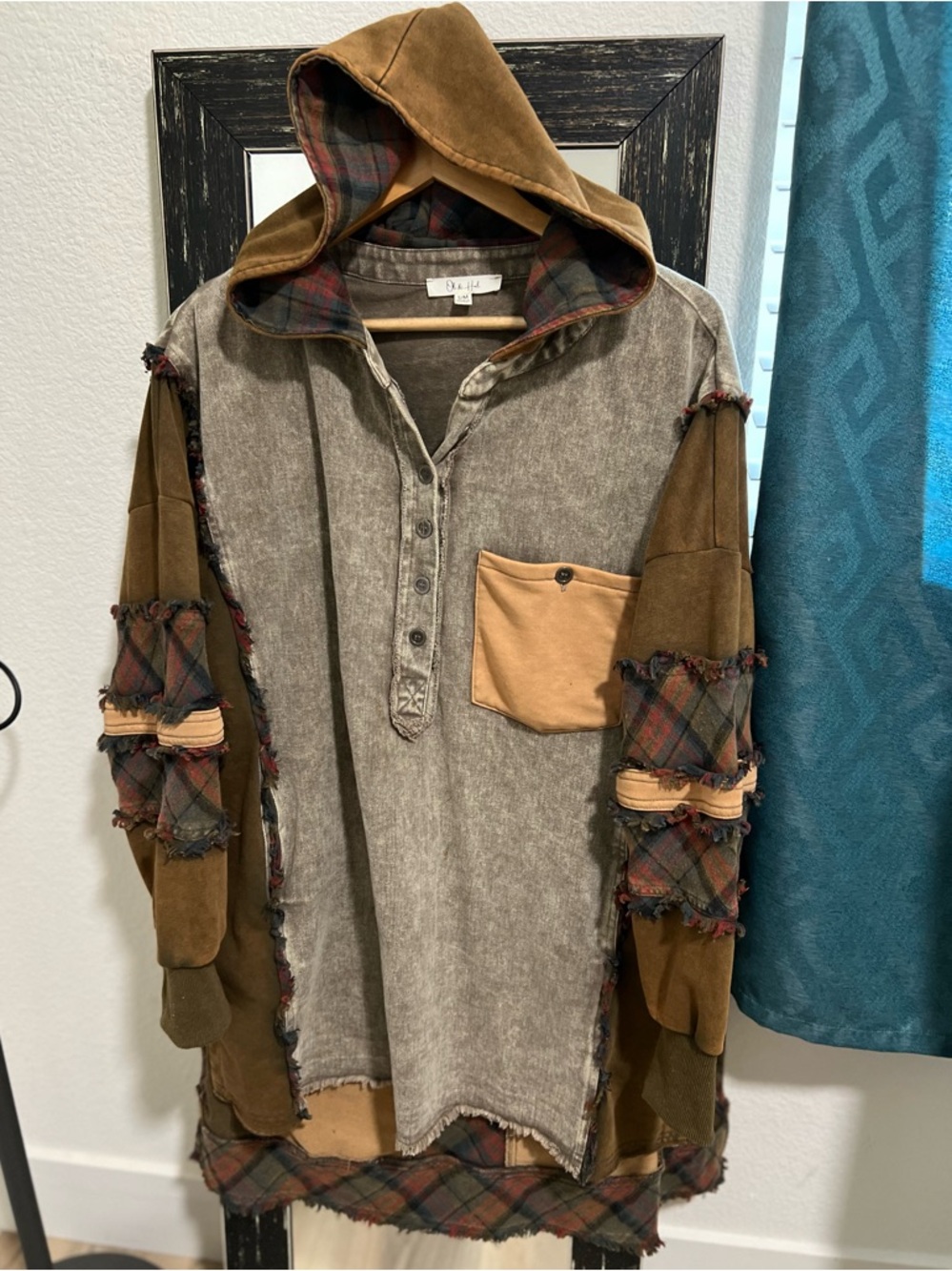 OLI & HALI Olive Washed Fabric Mixed Oversized Top W/Hoodie